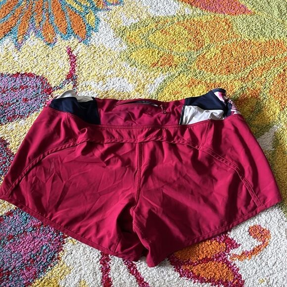 LULULEMON ATHLETICA SIZE 10 RUN TIMES SHORTS - Picture 10 of 11